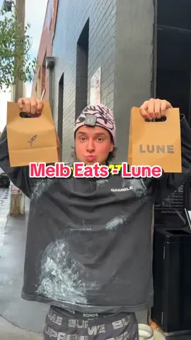 What’s Next? 😋 Melbourne’s Best Food (Lune) #melbournefood #melbourneeats #melbourne #croissant 