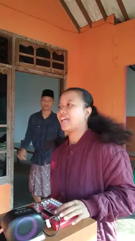 DJ Nuraini Rea Reo x Dj Nanang Poros Bumi #warungmbaknur #3bersaudara 