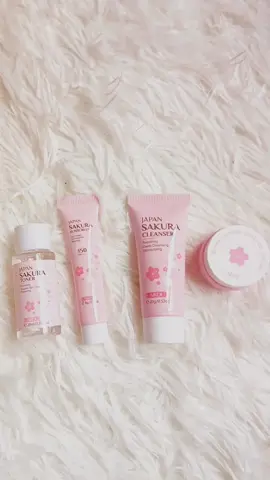 LAIKOU Japan Sakura Travel Set ✨ #laikou #rejuvinatingset #fypシ #foryou #foryoupage #tiktok 
