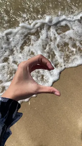 Fyp ga ya😌💓💗 #quotestory #bucinn #fyp #soundviral #pantai #ayang #pantaivibes #healing 