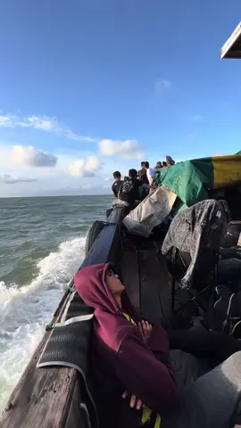 Lebaran k3 di mana isi perut tergoncang”karna ombak#fypシ゚ #jambipride #pulauberhala #berhalaisland 