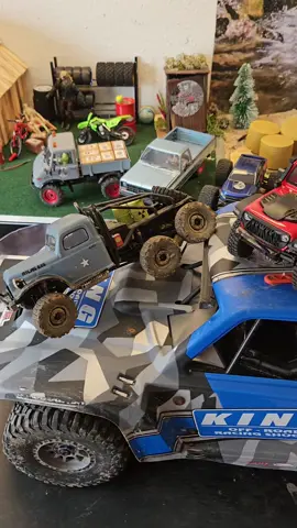 unfassbar aber ich muss mich trennen demnächst live werden 3 rc fahrzeuge an den top supporte rausgegeben ✌️✌️