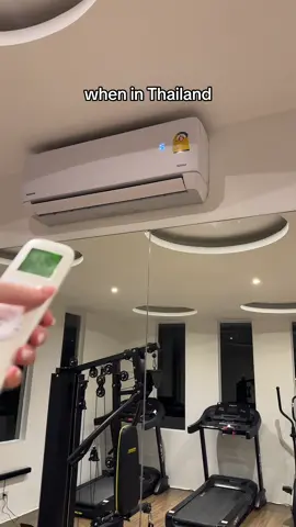 Dont judge my nails, I had Indian food for dinner…. #thailand #travel #blonde #solo #gym 