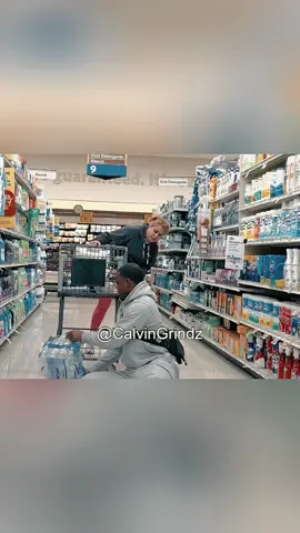 I love helping people #funny #prank #calvingrindz #entertainment