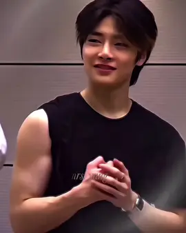 The one who wanted to be a priest 😔✋ #jeongin #straykids #skz #yangjeongin #jeonginskz #jeonginedit #jeonginstraykids #straykidsedit #trend #skzedit #mrsyang_ #fyp #fypシ #foryoupage #instraykids 