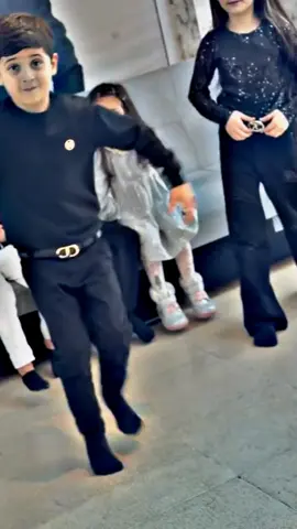 #viraldance #nizameditz #fyp #support_me #boydance #dance #foryoupage #azerbaijan #nicatazadli #fly #viralvideo #dancer #sabirdancer #fly #viralvideo #viraltiktok 