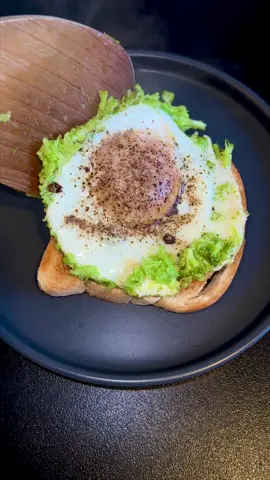 Add eggs to broccoli! Quick breakfast in 10 minutes, simple and delicious recipe #Foodie #cooking #foryourpage #foryou #food #viraltiktok #viral #egg #brocoli #breakfast #Recipe #viralvideo 