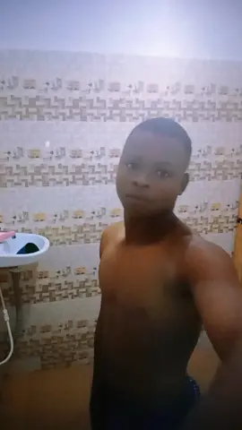 my girlfriend don see another person oooh 😂😂