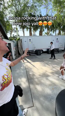 YASSSS ILY @Ness #nessabarrett #nessaabarrett #jojosiwa 