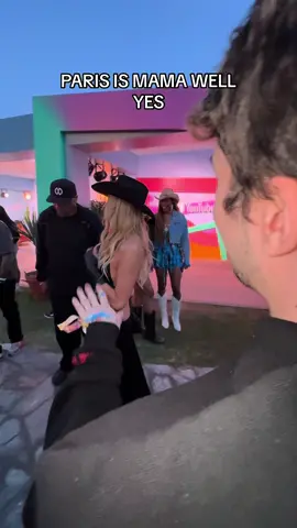 ILY @ParisHilton IT WAS NICE TO MEET YOU NOT DRESSED AS LOIS GRIFFIN THIS TIME AROUND💯💯💯 #parishilton 