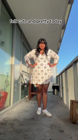 Toronto was nice enough to be sunny for my dress today 🥰