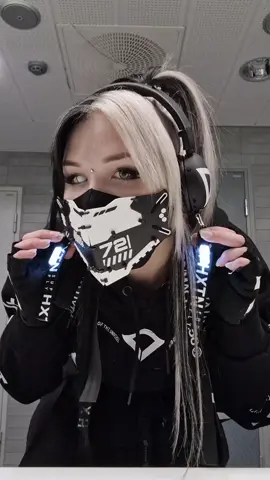 #photoshoot #cyber #bw #alternative #altmodel #alternativemodel #model #behindthescenes 