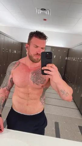 Roberto Guillen  #robertoguillen #casocerrado #video #viral #parati #foryou #foryoupage #training #Fitness #tatoo 