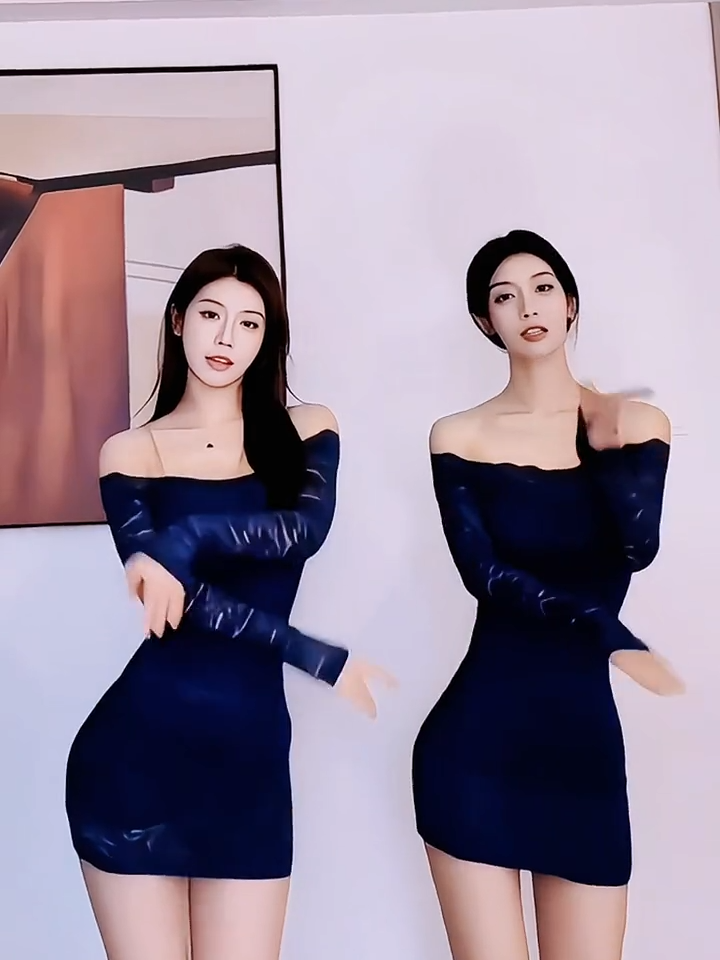 全网双胞胎美女颜值排行3 #双胞胎  #这谁顶得住啊  #姊妹花  #妩媚性感  #大长腿美女