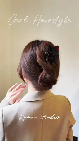 🏃🏼‍♀️🌱#hairstyle #hair #girlhairstyle #ponytail #rubberband #rubberband #springhair #hairbeauty #beauty 