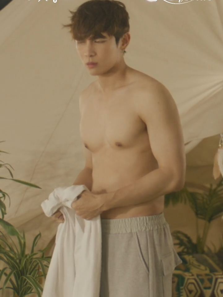 &Mew taking his shirt off 😍 thank you to 