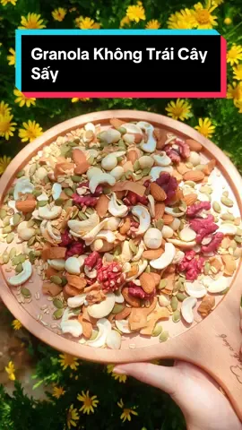 Granola Phiên Bản Siêu Hạt - KHÔNG Nho - KHÔNG Xoài #GRANOLA Chuẩn Healthy của Tây nguyên Food - DÁNG XINH KHÔNG KHÓ , vì đã có TÂY NGUYÊN FOOD 💁‍♀️Thành phần: Hạt mắc ca , Óc chó đỏ , Hạnh nhân , Điều Sữa , Bí xanh , Dừa sấy và 10% Yến mạch . 🍀 Hỗ trợ, 𝖺̆𝗇 𝗄𝗂𝖾̂𝗇𝗀.. 🍀 Tốt cho tim mạch, hỗ trợ tiêu hóa  🍀 Bổ sung chất dinh dưỡng, tăng cường cơ bắp, chống lão hóa 🍀 Bổ sung chất xơ, P𝚛𝚘𝚝𝚎𝚒𝚗, O𝚖𝚎𝚐𝚊 3 và khoáng chất có lợi... 💁‍♀️Cách dùng:  🍀 Dùng ăn liền trực tiếp ☘️ Kết hợp với sữa chua  🍀 Dùng thay thế đồ ăn vặt 🍀 Dùng vào các bữa trong ngày, thích hợp nhất buổi sáng, bữa phụ. 💁‍♀️Bảo quản:  Nơi khô ráo thoáng mát, tránh ánh sáng mặt trời trực tiếp. Đậy kín sau khi sử dụng. -------------- #eatcl#eatcleanieng #healthy #healthyfood #anvat