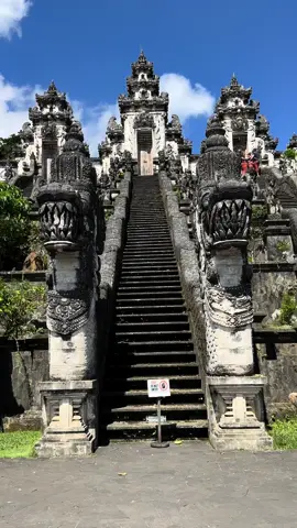 Heavens gate Bali  @Gusti | BaliTourGuide  #fypシ #lempuyangtemple #gatesofheaven 