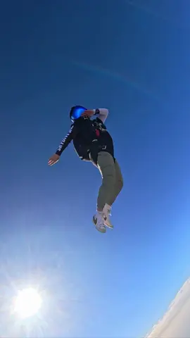 დასახვეწია ილეთებიი 😂🪂🇬🇪 #foryou #dance #skydiving #Plane #პარაშუტი 