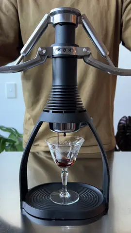 Introducint the ROK samartshot eapresso maker!  #espresso #coffee #coffeetiktok #espressomachine #coffeemaker #coffeemachine #coffeeaddict #coffeetiktok #ticktock #tiktok #tiktokindia #tiktokviral #fyp #fypシ #foryou #foryoupage #foryourpage 