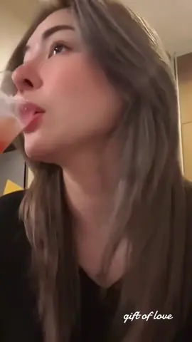 เมาแล้วสวยค่าา🍹#faye_malisorn #faye #faye_peraya #ฝ้ายมะลิซ้อน #giftoflove 🎁❤️🌈