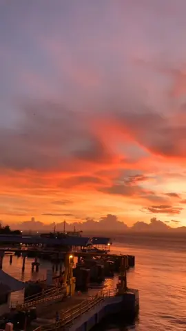 🌅🌅  #fyp #sunset #gilimanuk #ketapang #banyuwangi #bali #takemehome 