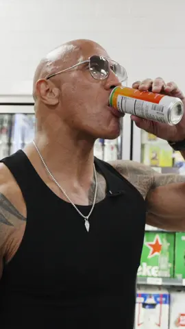 Things got crazy pretty fast here 🤣 but, one of things I love most about being out on the road, is meeting people from all walks and talks of LIFE - you never know  🫱🏾‍🫲🏼🍻  Pulled up my @ZOA ENERGY bus to one of my favorite @7-ELEVEn spots down in Florida 🚌💥 Kicking off our partnership with 7-11 with our delicious new flavor, MANGO SPLASH 🥭💦  Go grab your ZOA MANGO and I’ll see you out on the road 🚌 👊🏾 #ZOAEnergy #7Eleven  #FounderRoadTrip 