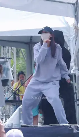 P’Fa đã tìm ra đối thủ nặng ký 🤣 quá trời quậy  #engfa #fypage #engfah #songkranfestival #songkran2024 #engfawaraha♥️ #engfa32 cre: on video 