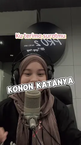 Jaga kesehatan ya gaes agak serek haha cie kangen 🦖  #siaran #penyiarradio #radio #siaranradio #gabutoffice #WeekendVibes 