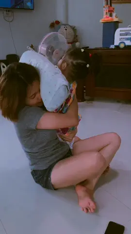 หลอกล่อทุกวิธีเพื่อจะได้อุ้มนาง 😂😂😂