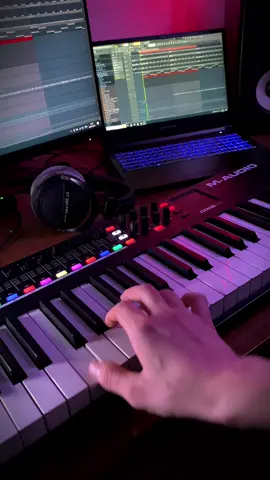 Этот трек в стиле фонк набрал баснословные цифры по количеству прослушиваний.  Как думаете какая цифра? #interworld #metamorphosis #interworldmetamorphosis #phonk #phonk_music #flstudio #trendsmusic_2024 #viralmusictiktok #реки2024 #musicmaker #musiccreatorsoftiktok