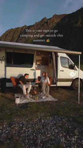 What more do you need? ☀️ #vanlifetravel #vanlifers #vanlifediaries #campingtrip #campervanlife 