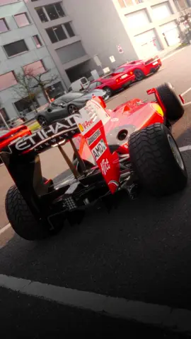 Race car go brr 🏎️ #Ferrari #F1 #Massa2009 #ModenaCars @Mytt. 