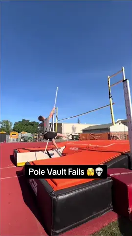 Pole Vault doesnt always go smoothly 🤷‍♂️ (Via @VaultingWithSam ) #highschoolsports #polevault #trackandfield #fail #oops #ibelieveicanfly 