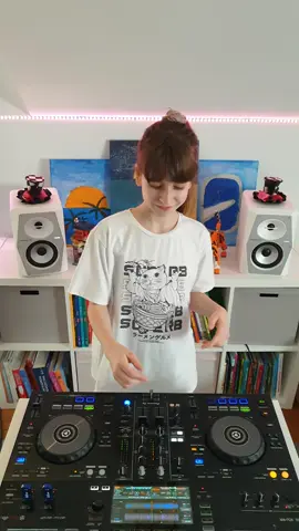 THIS MASHUP IS THE BEST 