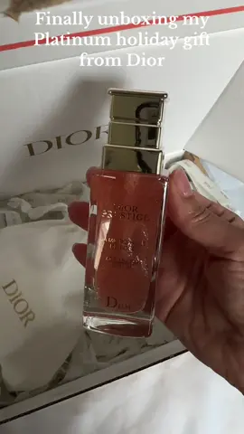 J’adore Dior, they have the best loyalty rewards program #diorbeautylovers #diorplatinumgift #diorbeautyprogram #diorrewardsprogram #diorholiday 