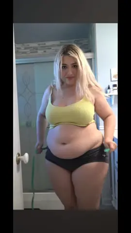 Eres una chica con panza grande o conoces a alguna? Entonces hay una oportunidad para ti, mándame mensaje si estas interesada en saber más ☝️ #fyp#foryou#foryoupage#parati#belly#panza#curvy#bodypos#gym#goals#couple#roblox#fortnite 