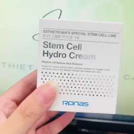 💗KEM RONAS THẾ HỆ MỚI DÙNG SAU LĂN KIM PHI KIM  👉👉Kem dưỡng tế bào gốc Ronas Stem Cell Hydro Cream 100ml chính hãng là kem dưỡng chuyên dụng cho những làn da yếu, nhạy cảm, da sau điều trị, laser, lăn kim, phẫu thuật thẩm mỹ,.. được các spa uy tín Hàn Quốc tin dùng. ❣️KEM TRẮNG DA CẤP ẨM❣️            ❣️ #STEM_CELL_HYDRO_CREAM ❣️ 👉Dành cho da: Nhạy cảm, da nhờn, da hỗn hợp. ** Công dụng của kem dưỡng tế bào gốc Ronas Stem Cell Hydro Cream: ✔ Kem dưỡng tế bào gốc ronas Hàn Quốc dưỡng ẩm chuyên sâu bằng Hyaluronic Acid, phục hồi cấu trúc da ✔ Ngăn chặn và cải thiện tình trạng khô da, bong tróc do thời tiết ✔ Thúc đẩy quá trình tái tạo tế bào mới khỏe mạnh, tươi sáng ✔ Làm dịu da bị tổn thương, cung cấp dưỡng chất cần thiết phục hồi da ✔ Tăng độ mềm mượt, căng bóng cho da ✔ Làm giảm nếp nhăn, nếp gấp, cải thiện các dấu hiệu của lão hóa ✔ Se khít lỗ chân lông ✔ Giúp da khỏe, trắng mịn đều màu ✔ Làm giảm sẹo, vết thâm sau 1 thời gian sử dụng **Cách sử dụng: Dùng kem dưỡng ở bước cuối trong quy trình chăm sóc da. ● Bước 1: Làm sạch da bằng tẩy trang, sữa rửa mặt ● Bước 2: Dùng nước hoa hồng (nếu có). ● Bước 3: Bạn có thể dùng serum tế bào gốc Ronas, hoặc serum, tinh chất dưỡng của bạn. ● Bước 4: Chấm kem Ronas lên 5 điểm: trán, má, mũi, cằm, sau đó massage nhẹ nhàng cho dưỡng chất thẩm thấu hết.  ● Sử dụng kem dưỡng hàng ngày để có hiệu quả tốt nhất.  #ronas #kem #ronas_dưỡng  #kemronas  #tbgronas  ☎️Hotline: 0923145950