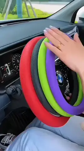 Good-looking and non-slip silicone steering wheel cover, ice cold feel, four seasons available # car good # car silicone steering wheel cover put away