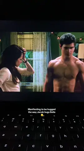 She shoulda chose Jacob 😫 #fyp #twilightnewmoon #bellaswan #jacobblack #viral 