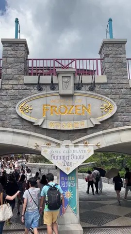 Frozen❄️💕 #disneyland #disneylandhongkong #frozen 