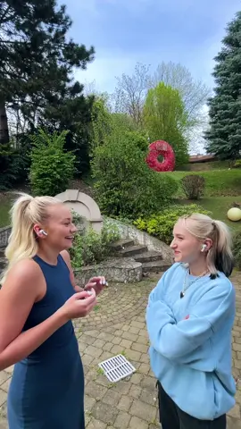 Próbujemy porozmawiać nie słysząc się!!!! #genzie @Hi Hania @Fausti 