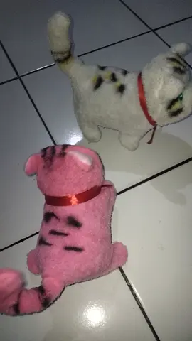 Mainan anak kucing bergerak 🤗 #mainananak  #kucinglucu  #lebaranekstrasale 