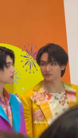 The way he looks at Dunk 👀 #joongdunk #dunknatachai #joongarchen 