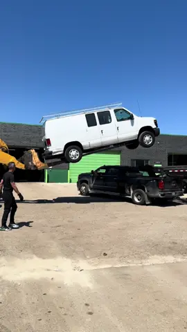 Lets lift a 5,000 pound van over a Denali ! #forde250 #cartransport #cartransportation #fordvan #sketchy #carshipping #autorecycling #junkyard #autopartscity 