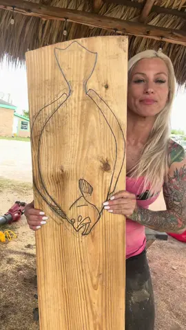 New flounder carving i made #artist #art #stihl #chainsaw #titok #foryourpage #carving #sculpture #woodcarving #paint #fyp #saltwater 