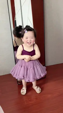 Kiếp trước quét lá sân đình Kiếp này kiếm được người tình có tâm 🍎 #thờitrangtreem #babykids #phốiđồđẹp #xuhuongtiktok #fyp 