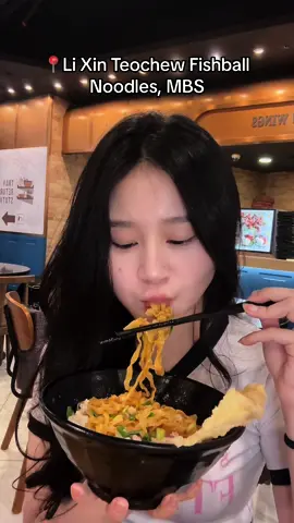 temenin mam :p bolak balik sg gapernah cobain ini, akhirnya cobain ga heran knp bs viral ENAK BGTTTTT?!!?! #singapore 