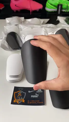 MINI CANELEIRA ✔️ #caneleira #minicaneleira #futebol #acstorechuteiras #caneleiras 