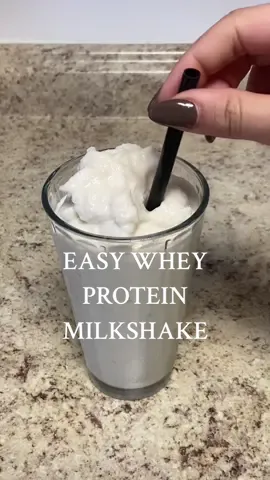 This became one of my favorite healthy drinks!🥤#wheyprotein #healthymilkshake #proteinpowder #proteinmilkshake #viral #healthyrecipe #foryoupage 